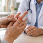Comprendre et Soulager les Douleurs aux Doigts et aux Articulations